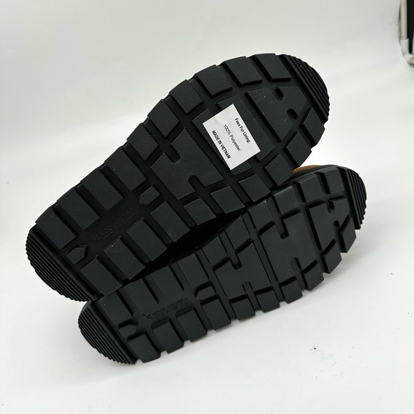 Koolaburra by UGG
Koola Mini Hybrid - Picture 5 of 6